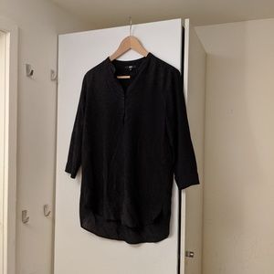 Black 3/4 sleeve Uniqlo top